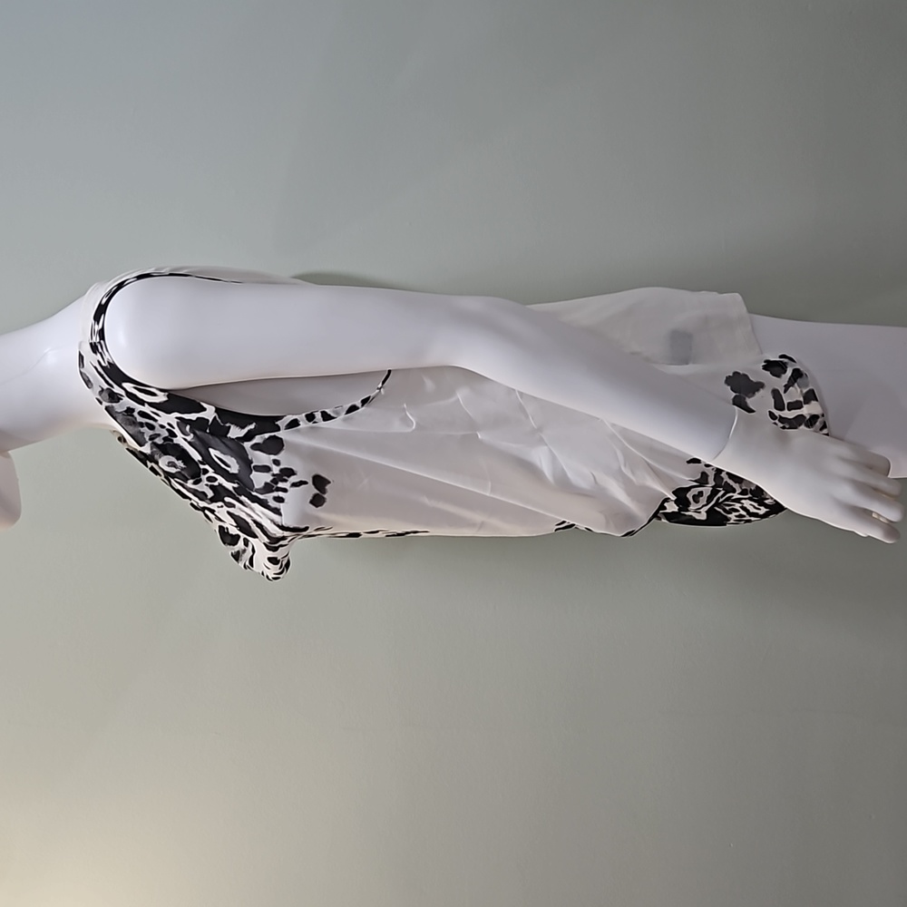 EXPRESS Sheer Tank Top - Picture 5 of 8